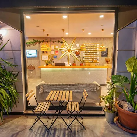 Belci House מלון 2*